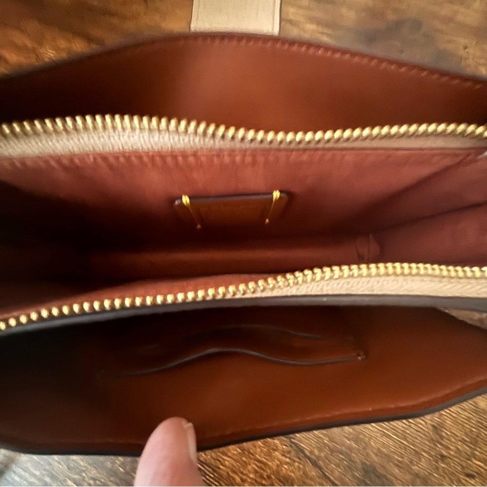 Coach Signature C Wallet on Chain Crossbody in Taupe - Picture 8 of 13